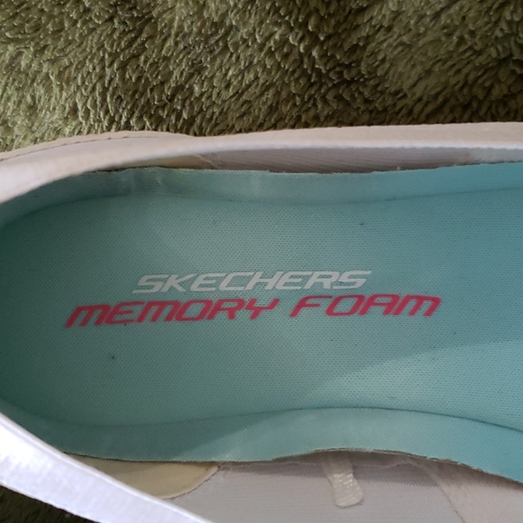 Skechers Shoes - Picture 6 of 6